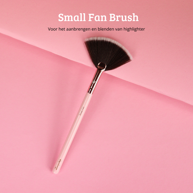 Boozyshop Pink & Rose Gold Small Fan Brush