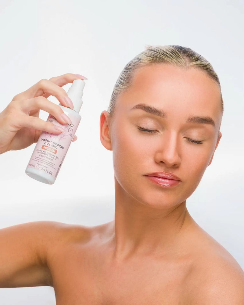 Brushworks Gradual Tanning Face Mist Medium