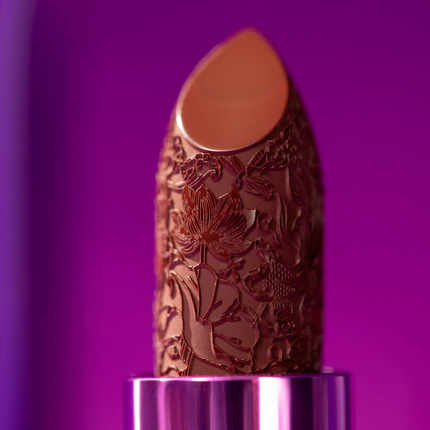 Essence In The Bloom Light Satin Lipstick 01 Kisses At Midnight